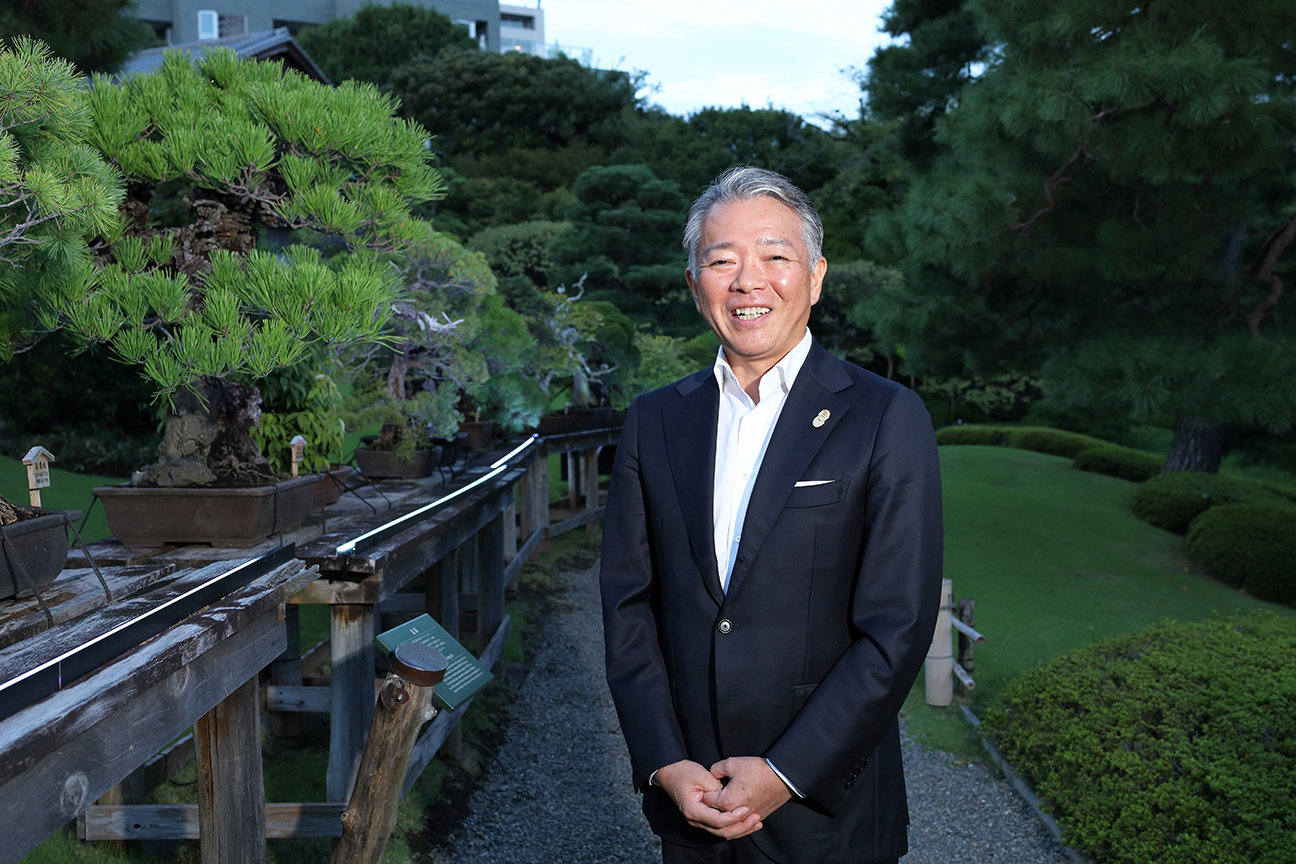 井上義則　八芳園