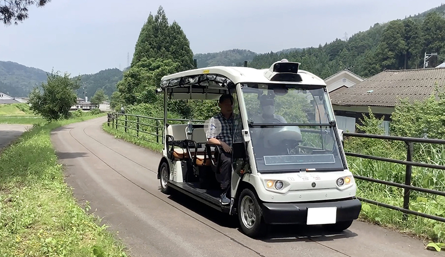 日本初のレベル４／福井県永平寺町のカート（筆者撮影）