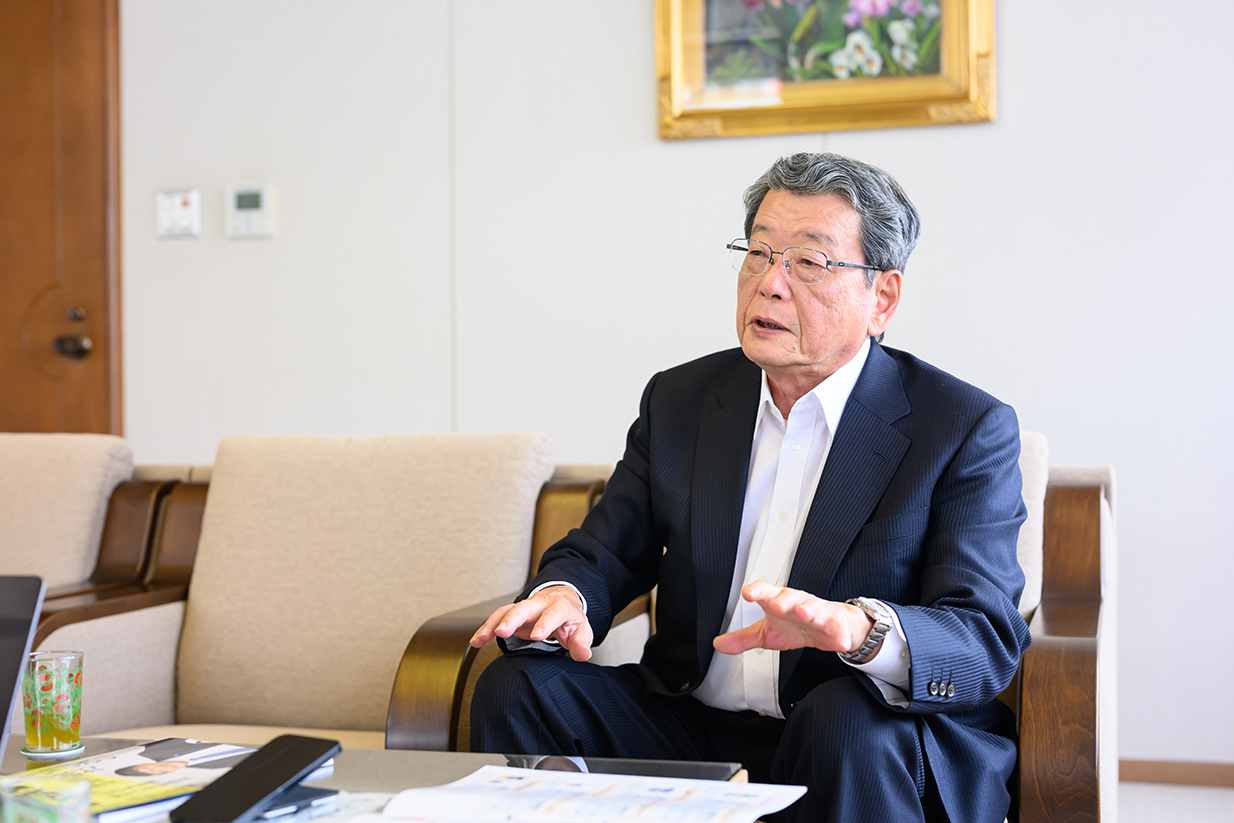 上山直英　大日本除虫菊